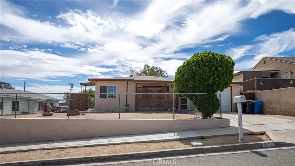717 Belinda, Barstow, CA — listing photo 1