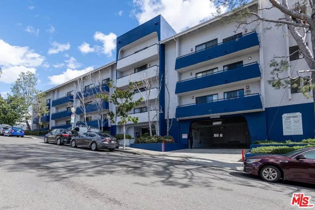10982 ROEBLING Avenue 429, Los Angeles, CA — listing photo 1