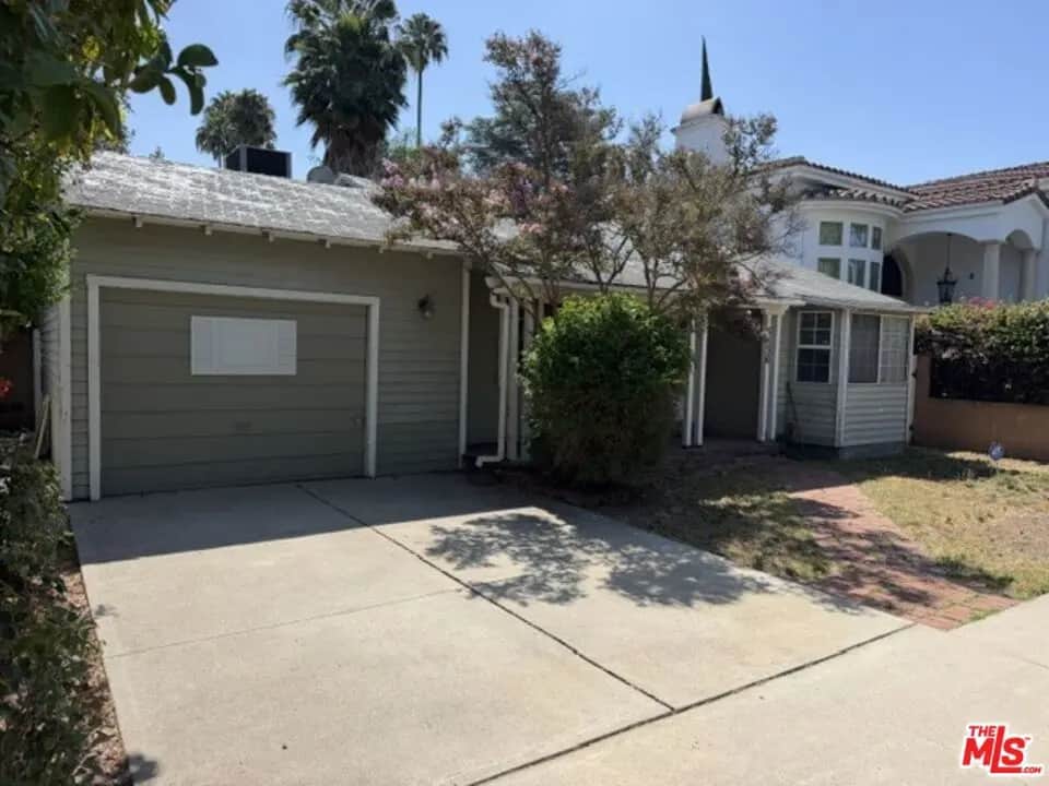 5136 Noble Avenue, Los Angeles, CA — listing photo 1