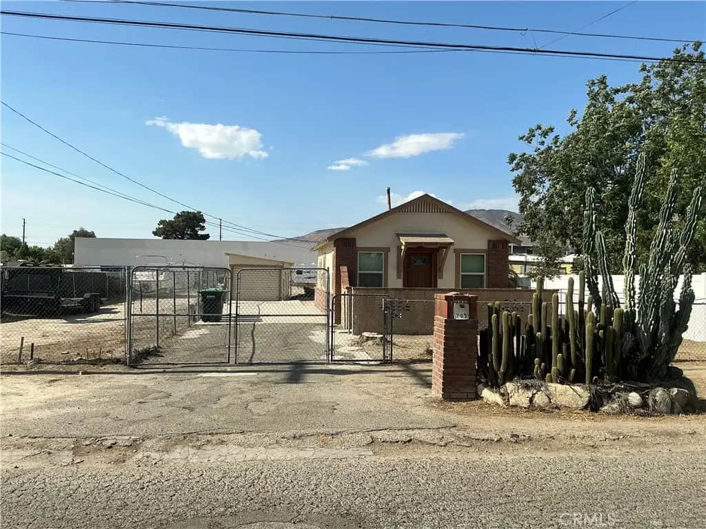 723 W 9th, San Jacinto, CA — listing photo 1