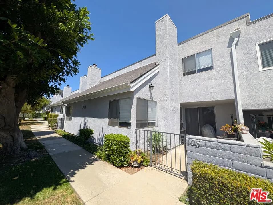 11826 Loma Drive 105, Whittier, CA — listing photo 1