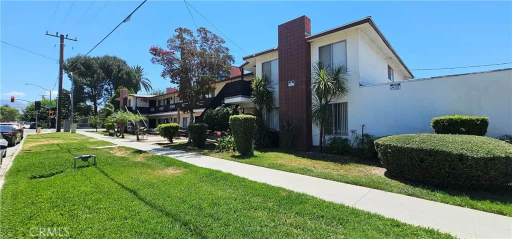 501 W 34th 3, San Bernardino, CA — listing photo 1