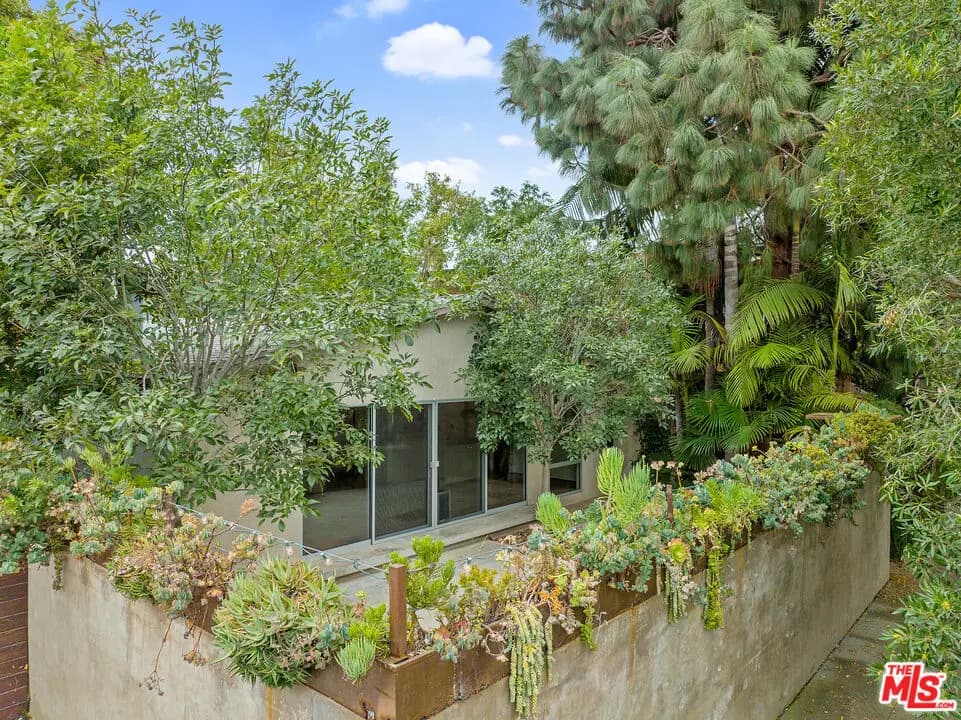 625 Santa Clara Avenue, Venice, CA — listing photo 1