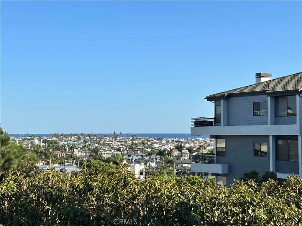 260 Cagnney, Newport Beach, CA — listing photo 1