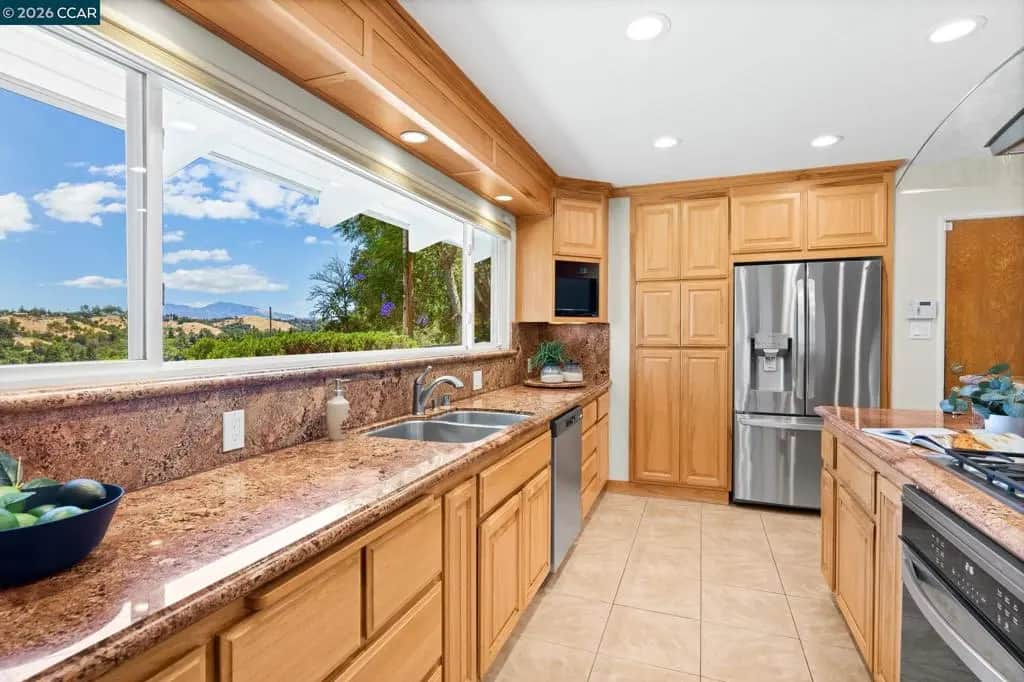 4050 Saint Marys St, Martinez, CA — listing photo 1