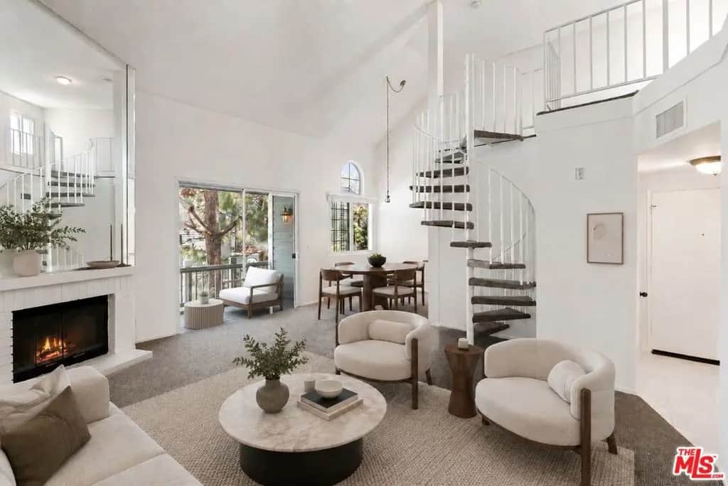 8505 Gulana Avenue 5207, Los Angeles, CA — listing photo 1