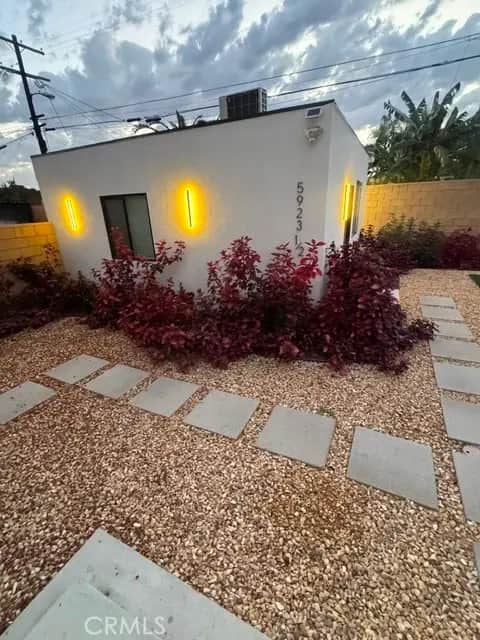 5923 1/2 Haas Ave, Los Angeles, CA — listing photo 1
