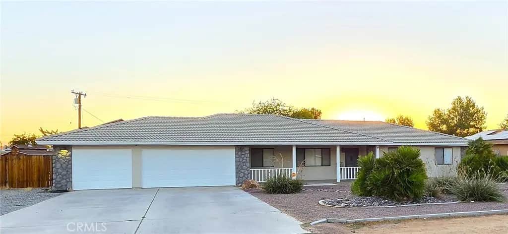 13930 Crow, Apple Valley, CA — listing photo 1