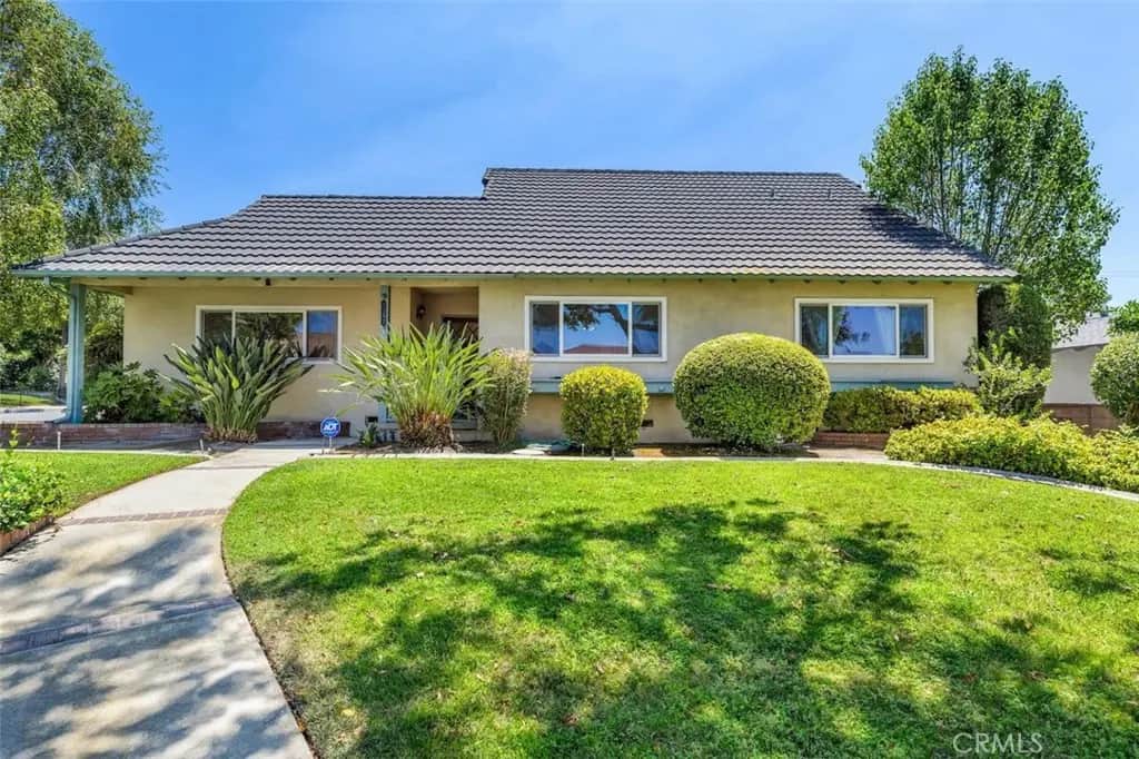 1152 Northwestern Drive, Claremont, CA — listing photo 1