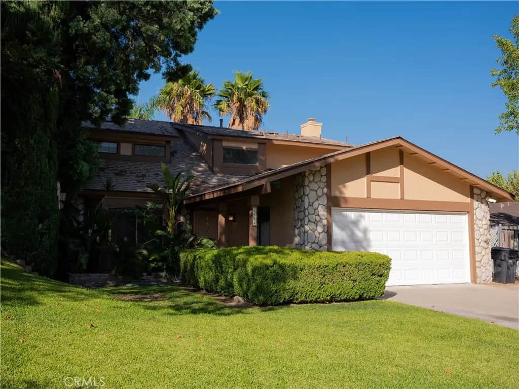 2404 Hyatt, San Bernardino, CA — listing photo 1