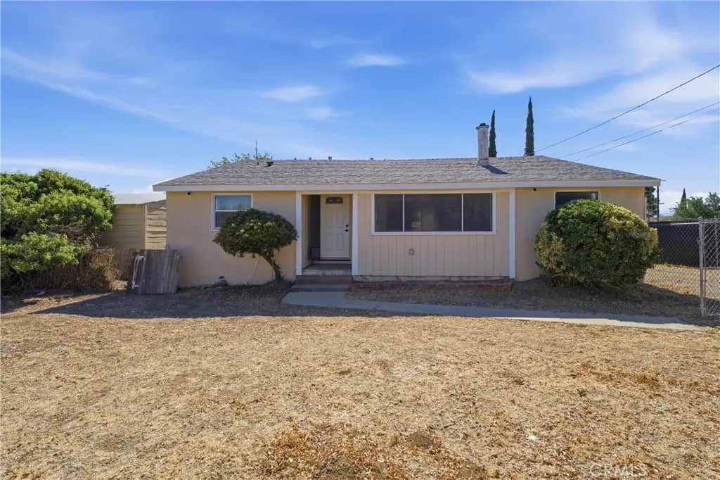 39018 8th Street E, Palmdale, CA — listing photo 1