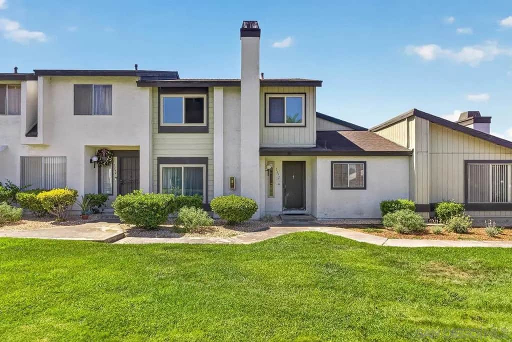 3292 Via Tonga, San Diego, CA — listing photo 1
