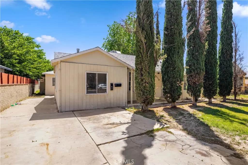 45110 Elm, Lancaster, CA — listing photo 1