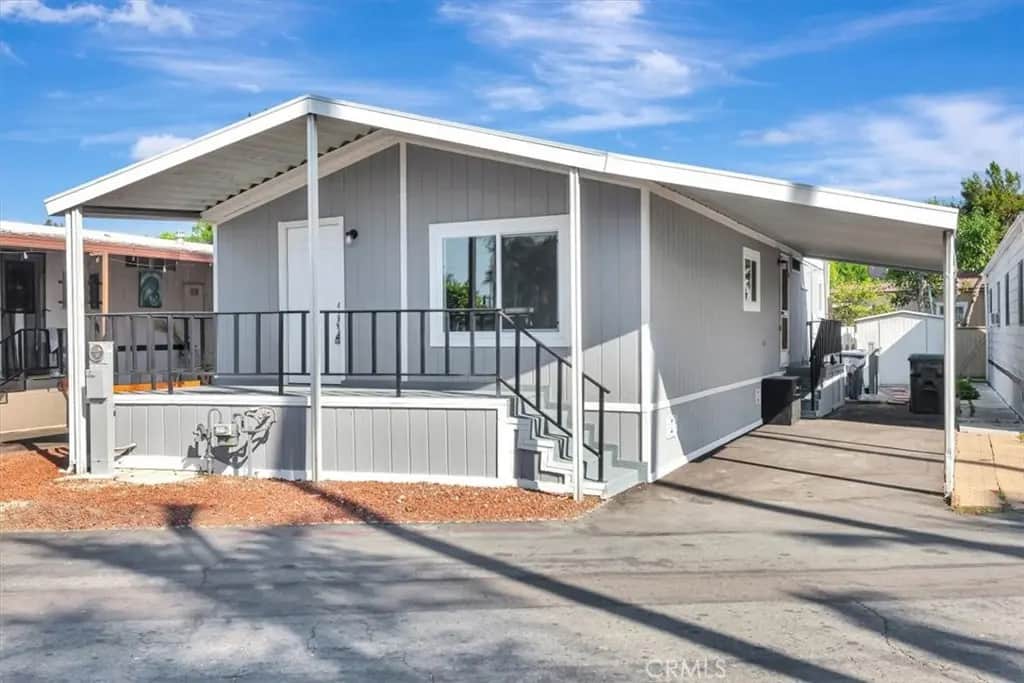 105 Monaco, Santa Ana, CA — listing photo 1