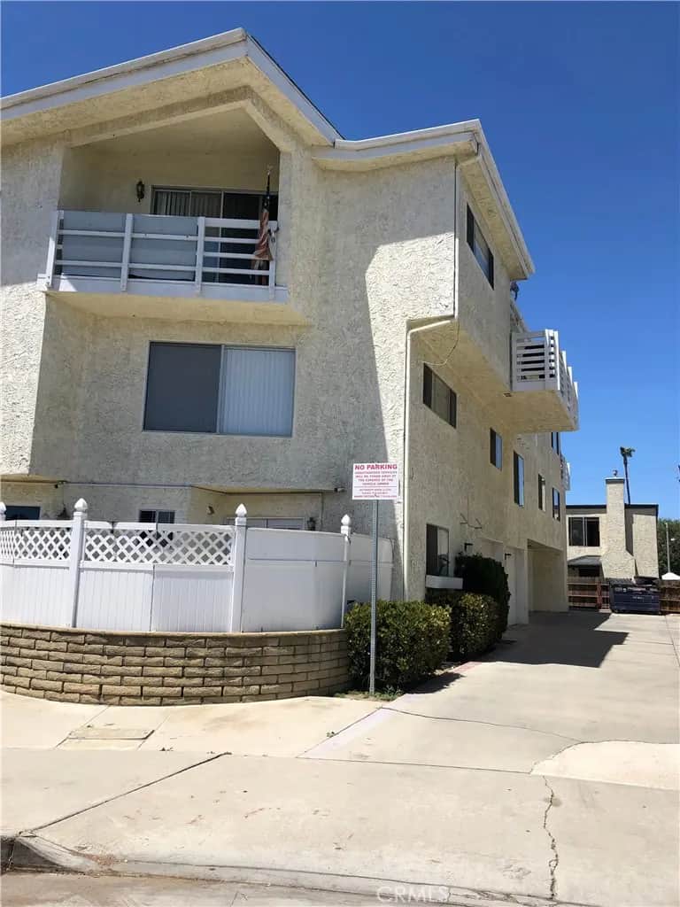 16631 Dolores Lane B-1, Huntington Beach, CA — listing photo 1