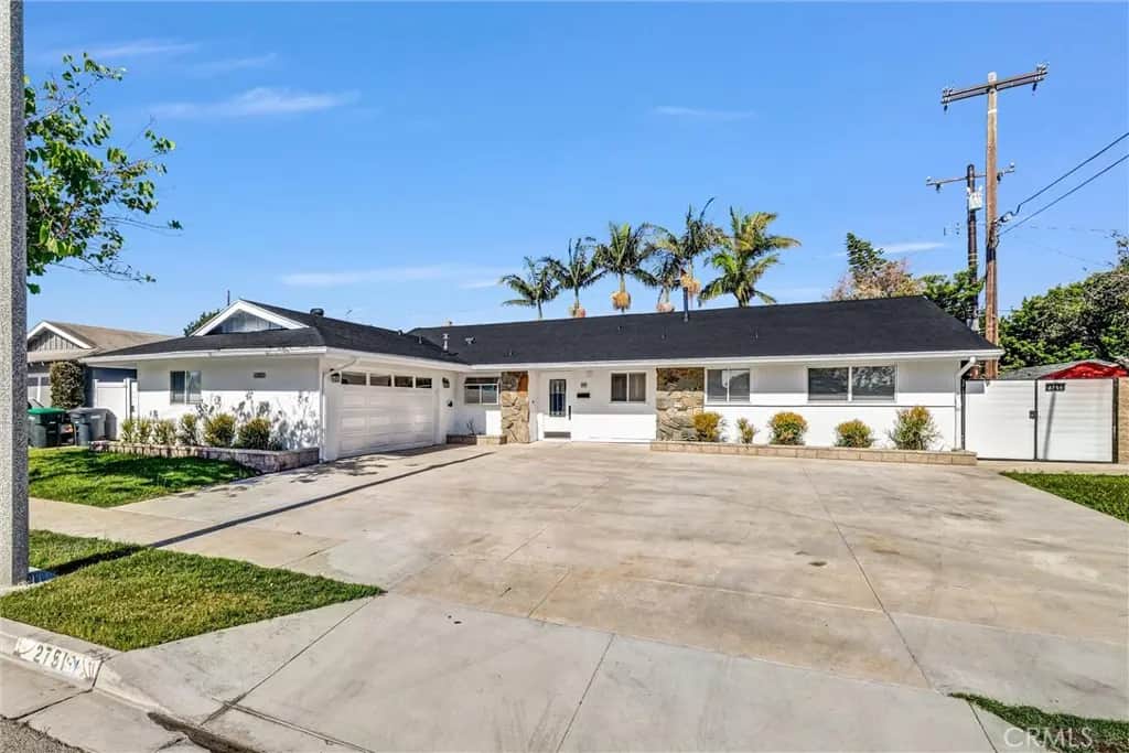 2751 San Carlos, Costa Mesa, CA — listing photo 1