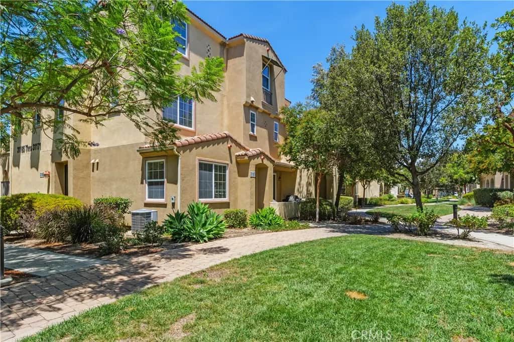 31167 Mountain Lilac, Temecula, CA — listing photo 1