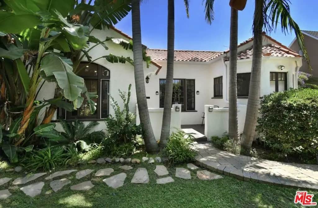 8704 Ashcroft Avenue, West Hollywood, CA — listing photo 1