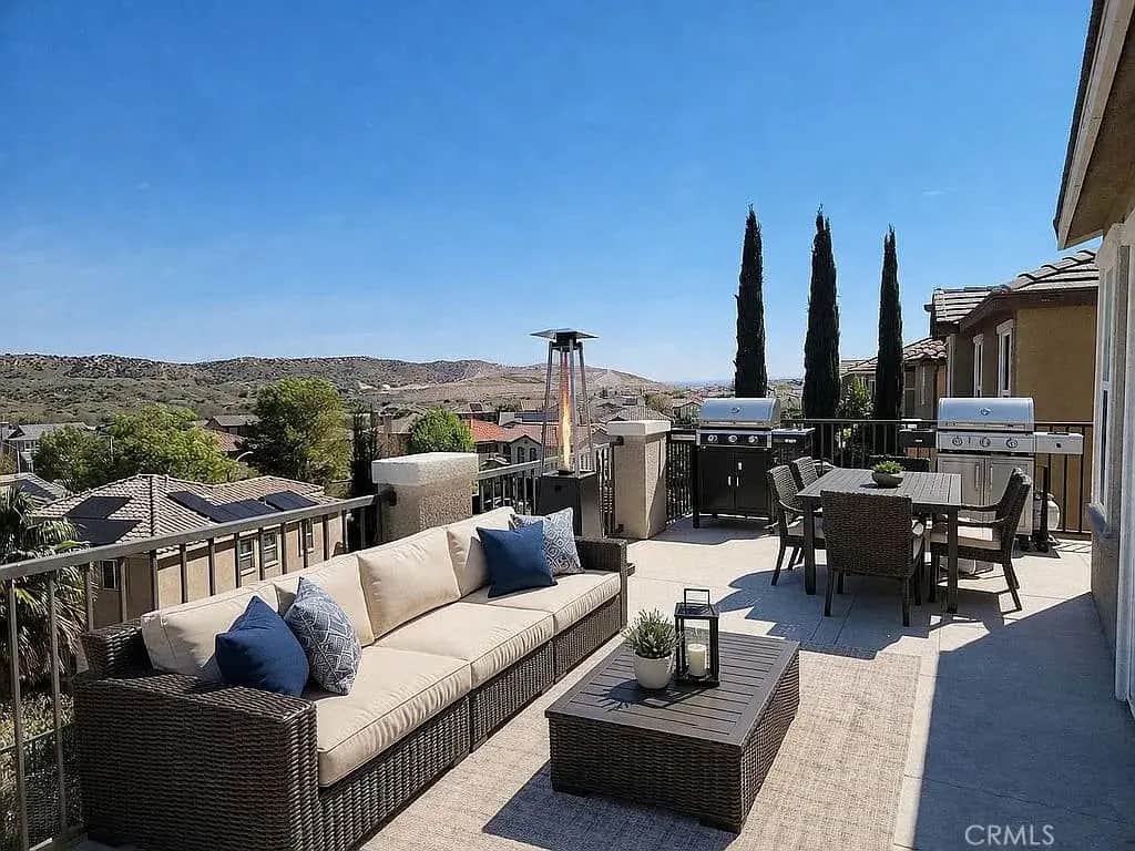 2745 Goldenrain Street, Palmdale, CA — listing photo 1