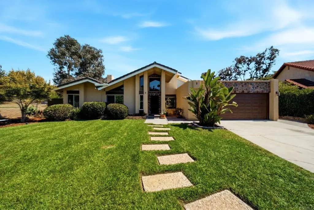 1663 Linda Sue Lane, Encinitas, CA — listing photo 1