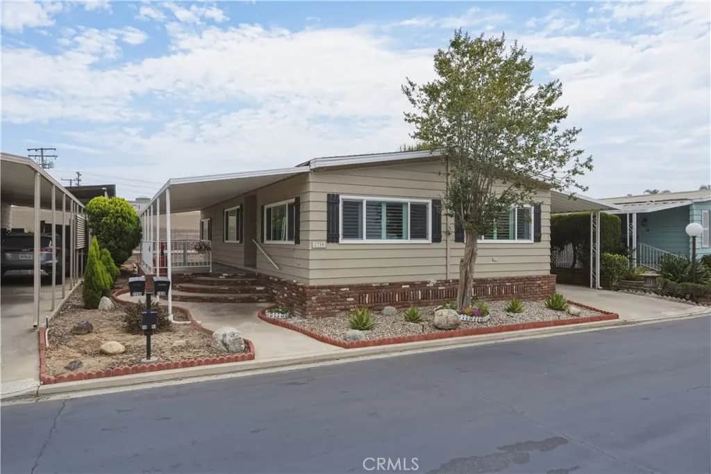 2320 Lake Glen 51, La Habra, CA — listing photo 1