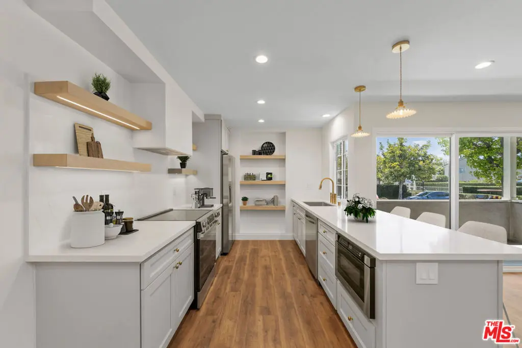 8712 Chessington Drive 261F, Inglewood, CA — listing photo 1