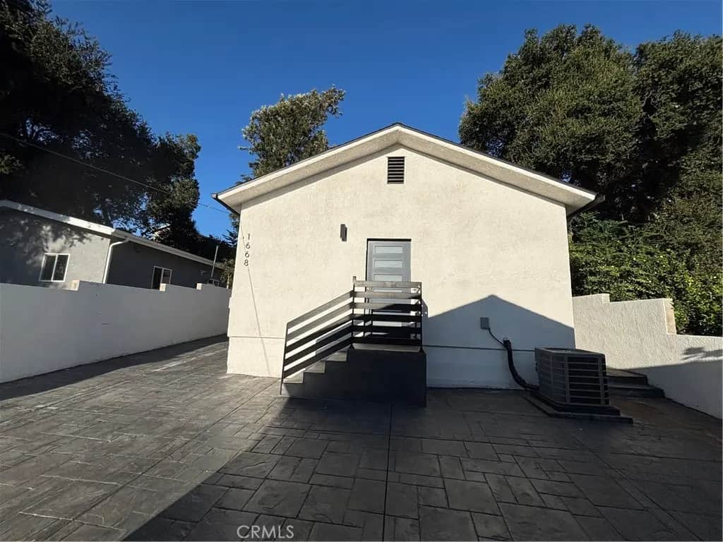 1668 Glen Avenue, Pasadena, CA — listing photo 1