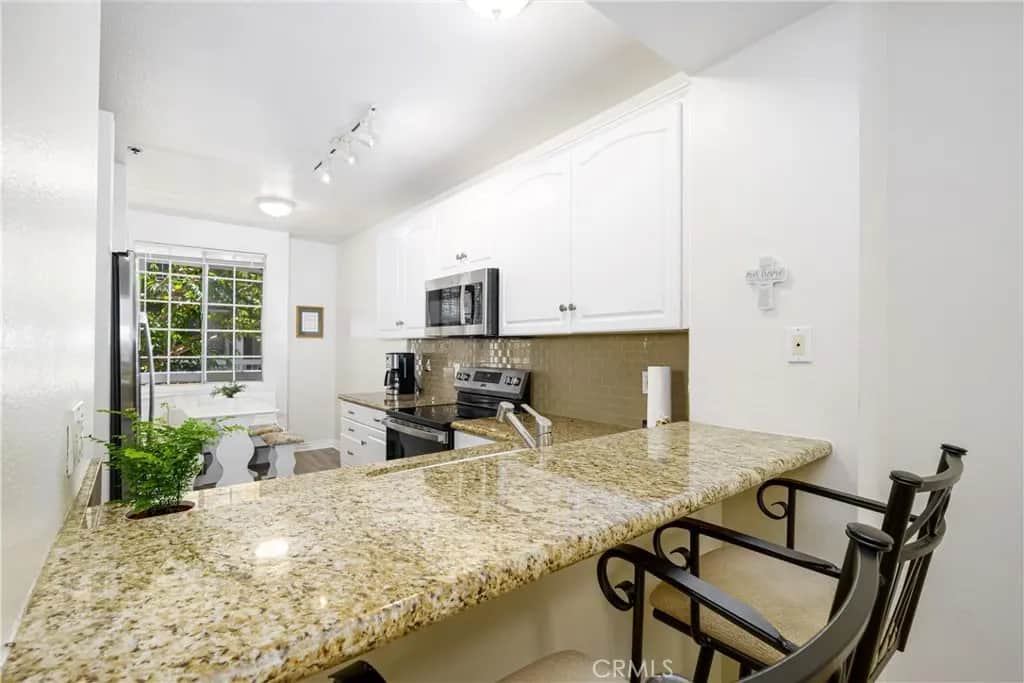 20301 Bluffside Circle 211, Huntington Beach, CA — listing photo 1