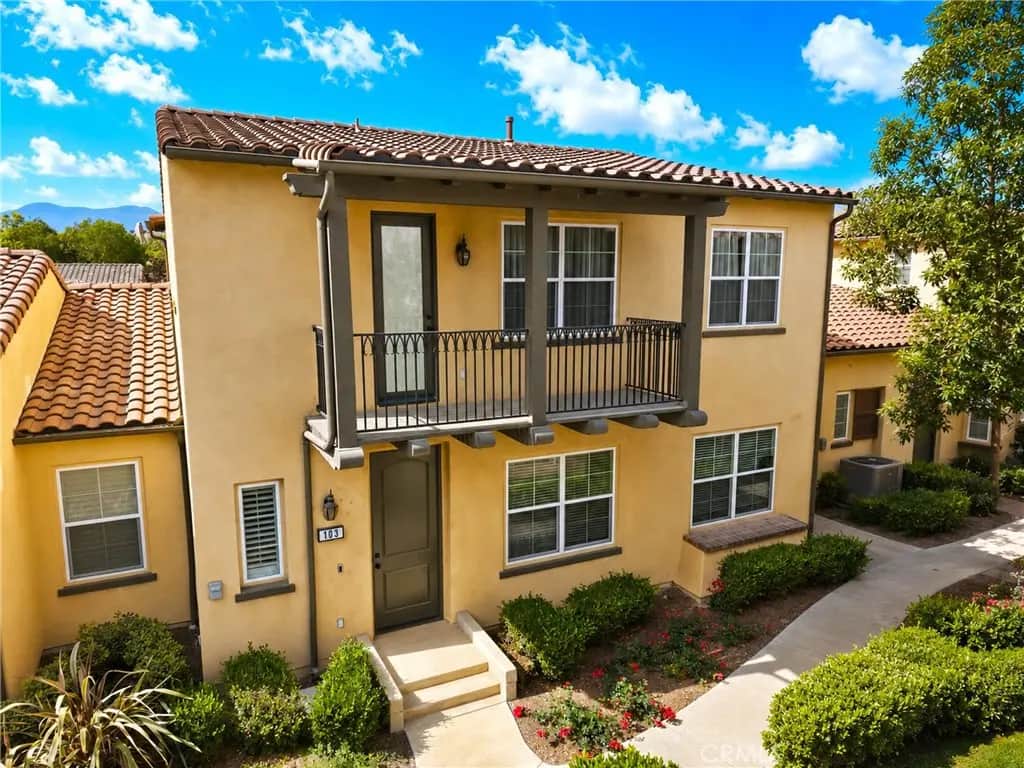 4317 Junction 103, Corona, CA — listing photo 1