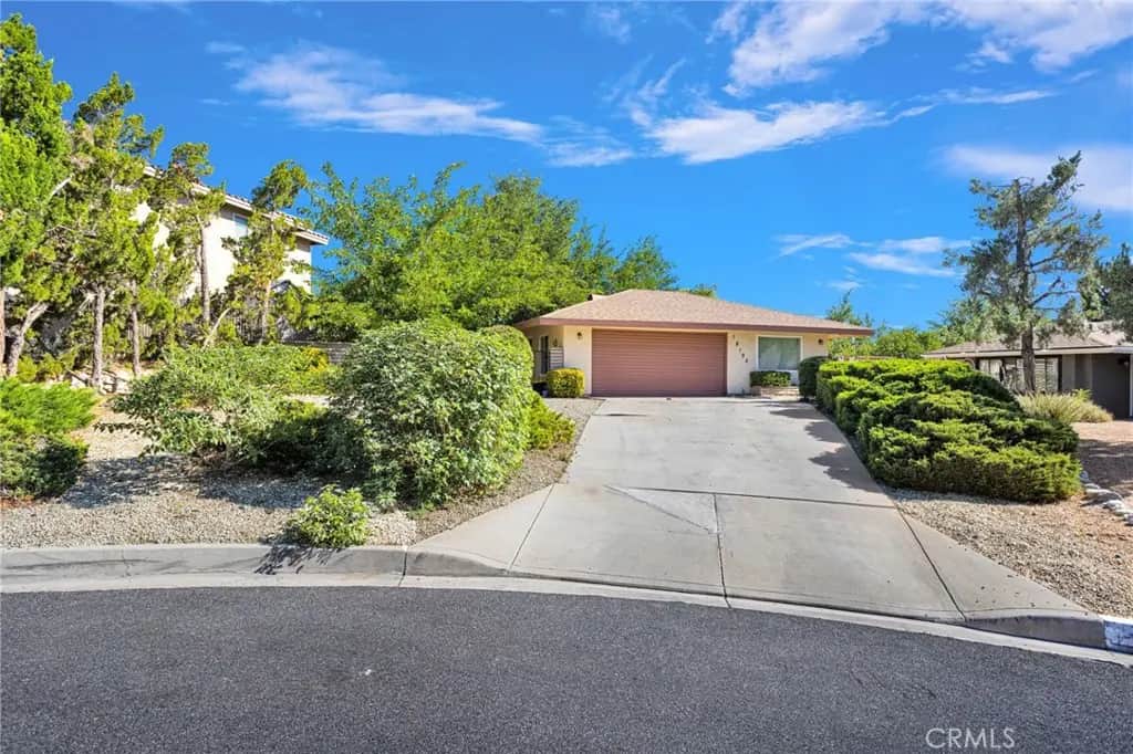 18190 Country Glen, Victorville, CA — listing photo 1
