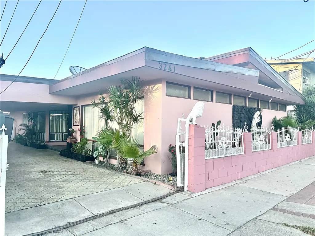3241 Santa Ana, Huntington Park, CA — listing photo 1