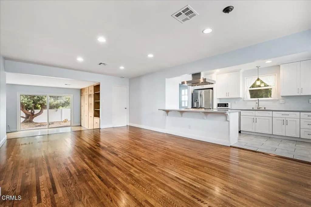2701 Jolley Drive, Burbank, CA — listing photo 1