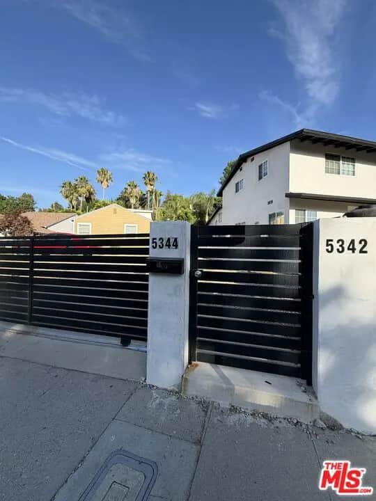 5342 Don Pio Drive, Los Angeles, CA — listing photo 1