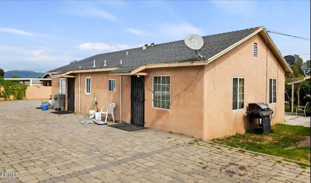 10557 f Nopalito Street, Ventura, CA — listing photo 1