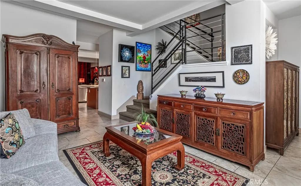 201 E Angeleno 105, Burbank, CA — listing photo 1