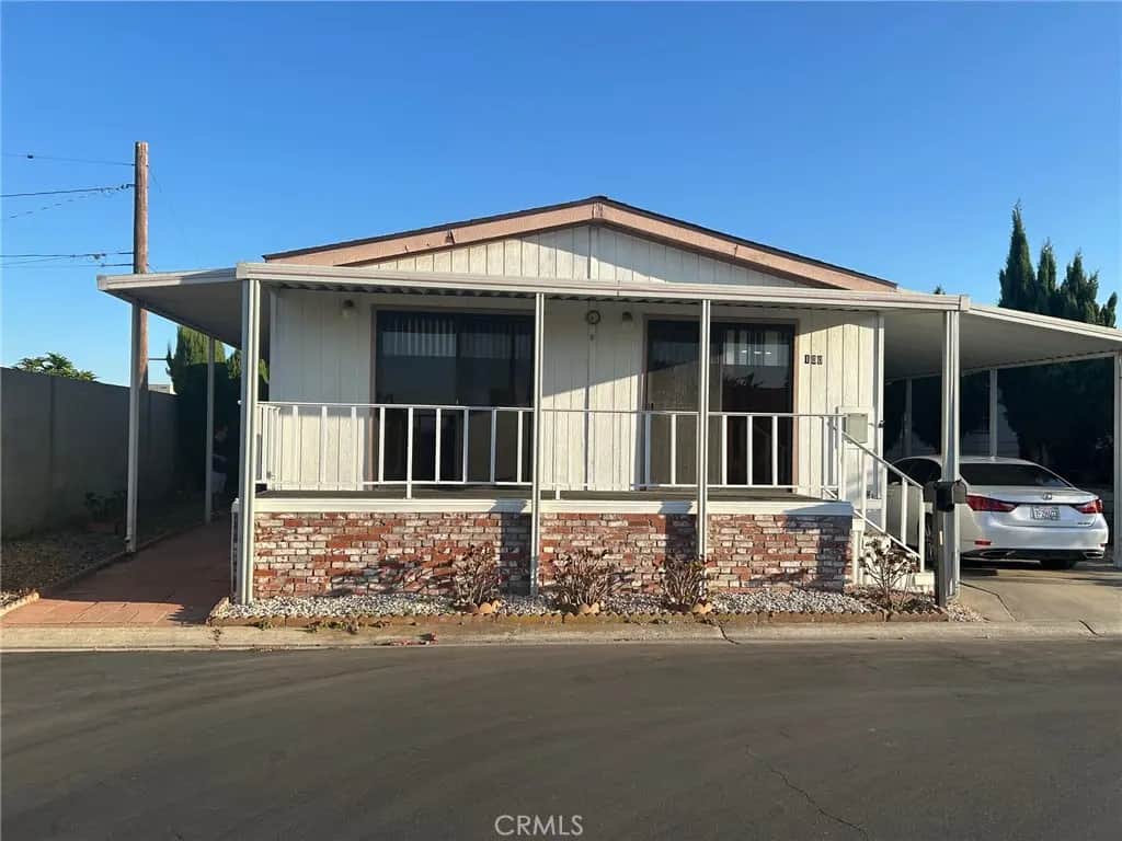 10200 Bolsa Ave 100, Westminster, CA — listing photo 1