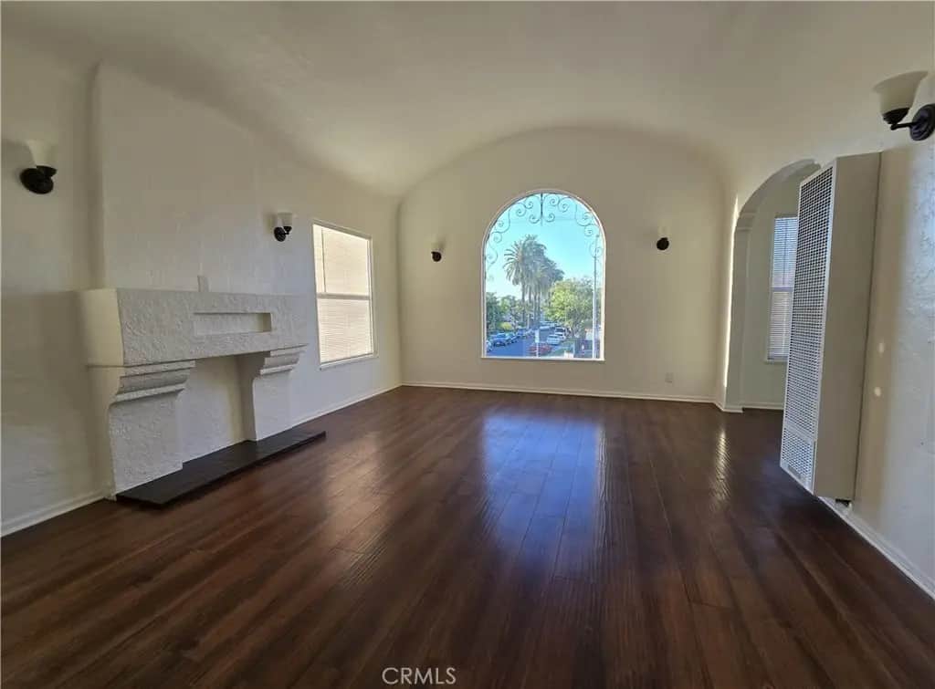 5740 California, Long Beach, CA — listing photo 1