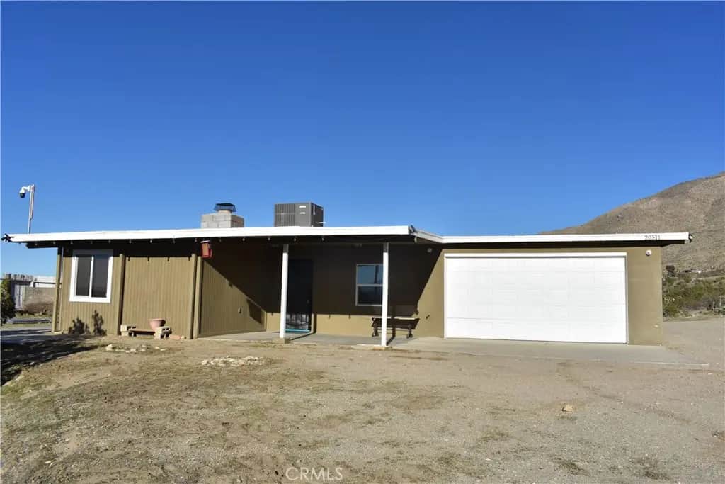 20511 Memory, Apple Valley, CA — listing photo 1