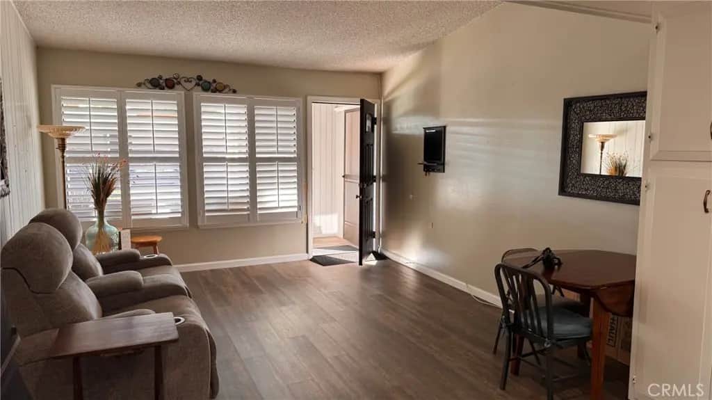 1542 Merion Way, Seal Beach, CA — listing photo 1