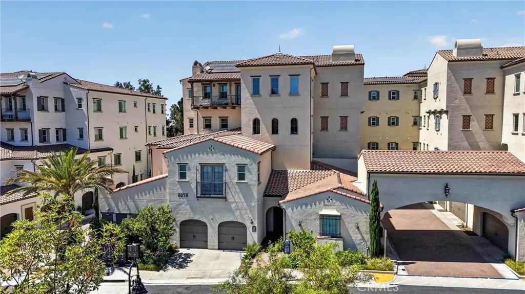 8898 Los Coyotes Court 200, Buena Park, CA — listing photo 1