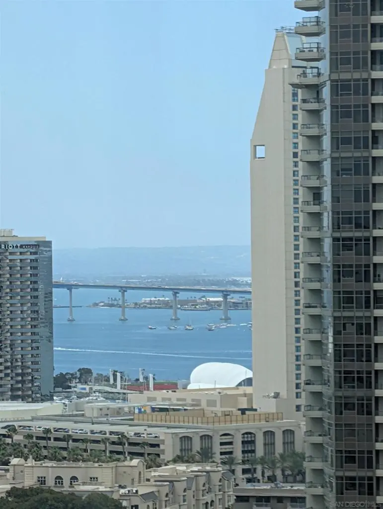 1205 Pacific Hwy 2504, San Diego, CA — listing photo 1