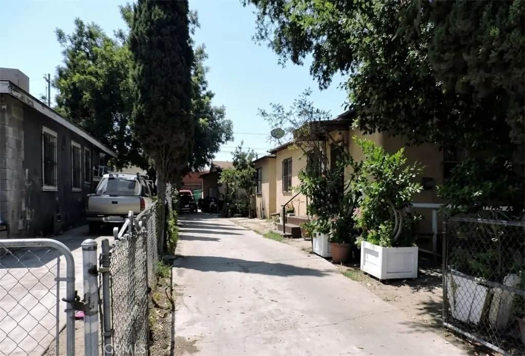1350 E 43rd Street, Los Angeles, CA — listing photo 1