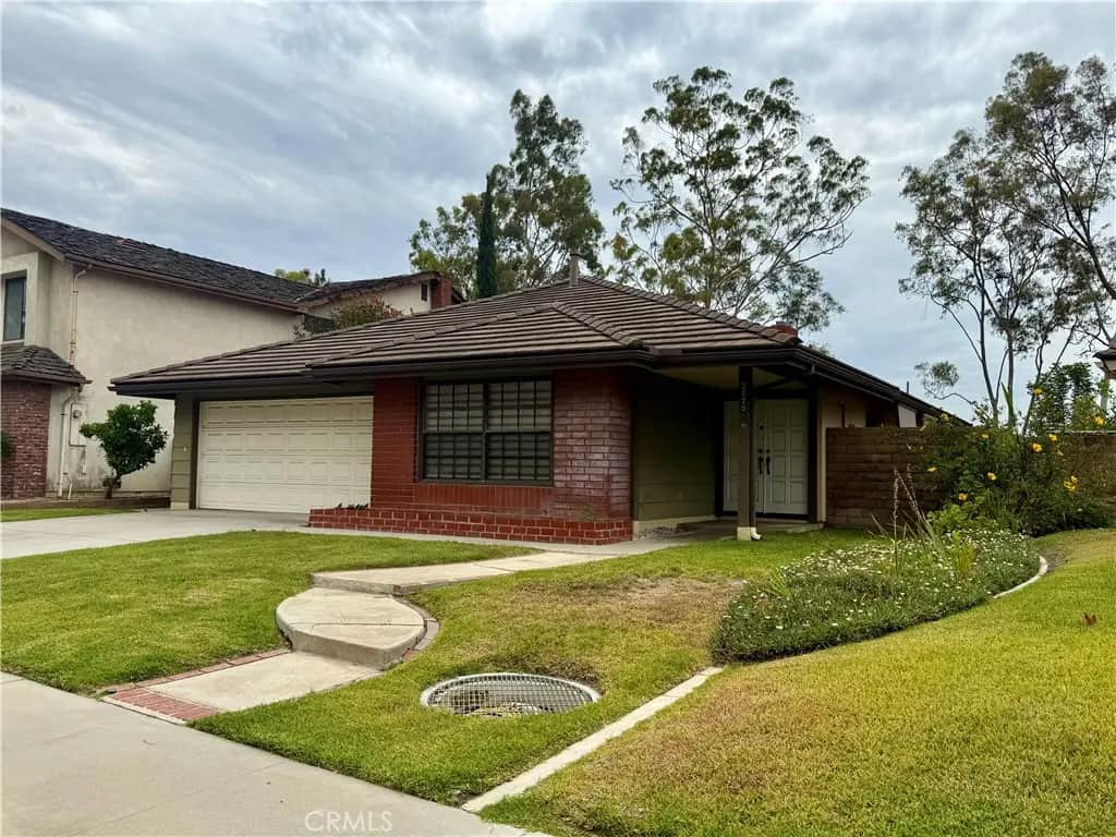 2020 Seaview, Fullerton, CA — listing photo 1