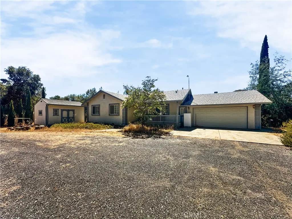 866 W Sandra, Oroville, CA — listing photo 1