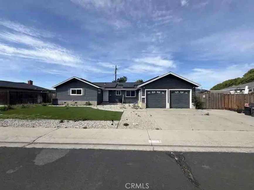 1275 Armstrong, Manteca, CA — listing photo 1