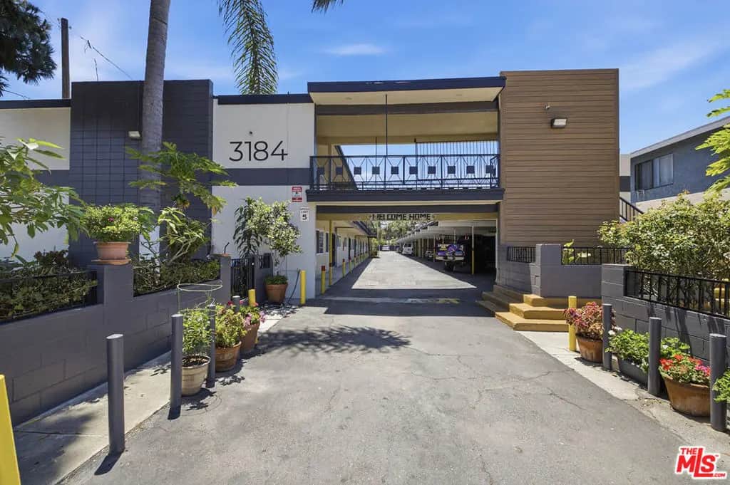 3184 El Segundo Boulevard, Lynwood, CA — listing photo 1