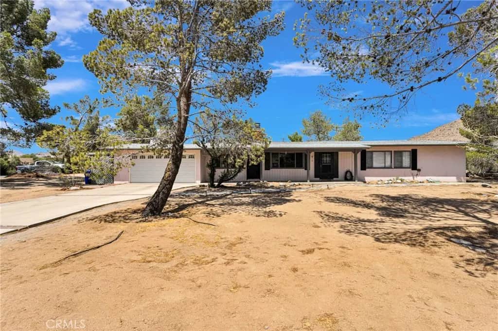 19282 Allegheny Road, Apple Valley, CA — listing photo 1