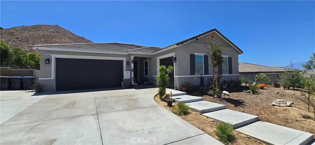 8221 Muir Lane, Riverside, CA — listing photo 1