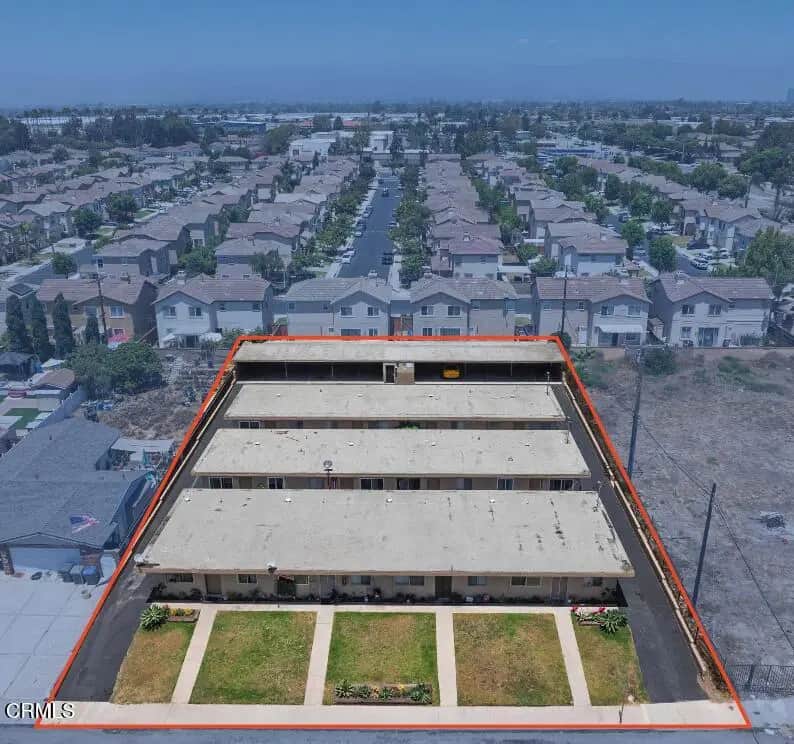 1525 W 9th Street, Oxnard, CA — listing photo 1