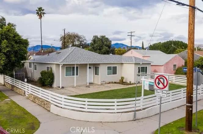 12955 Montague, Los Angeles, CA — listing photo 1